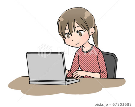ノートパソコンを操作する女性 ノートパソコンを操作する女性 67503685