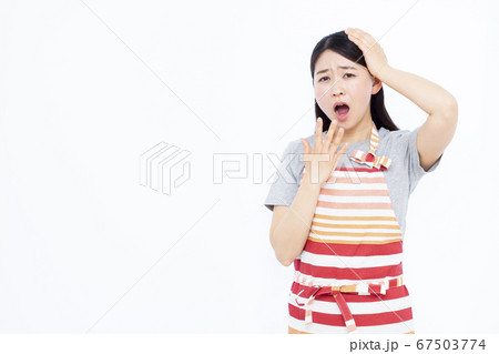 30代主婦　白バック 67503774