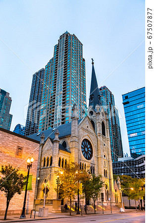 Holy Name Cathedral in Chicago, USA 67507877