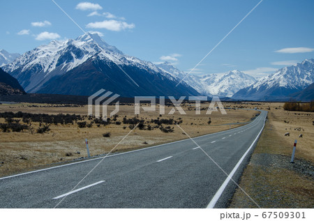 Road to the Mount Cook, South Island, New Zealand, Mount Cook National Park 67509301