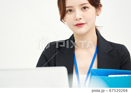 ビジネス 女性 女 67520266
