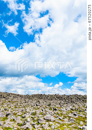 初夏の蓼科山登山：山頂の風景 67520275