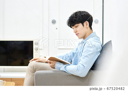 男 男性 男の子 67520482