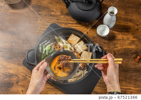 和牛すきやき　Tasty sukiyaki Japanese cuisine 67521366