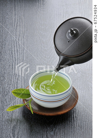 お茶 注ぎ お茶 注ぎ 67524934