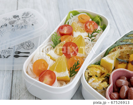 夏のヘルシーなおいしい手作りのお弁当【素麺 そうめん】 夏のヘルシーなおいしい手作りのお弁当【素麺 そうめん】 67526913