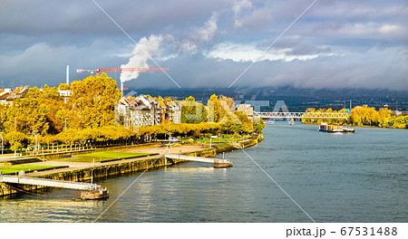 Panorama of the Rhine river between Mainz and Wiesbaden in Germany 67531488