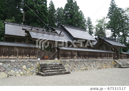 白鳥町長滝白山神社本殿 67531517