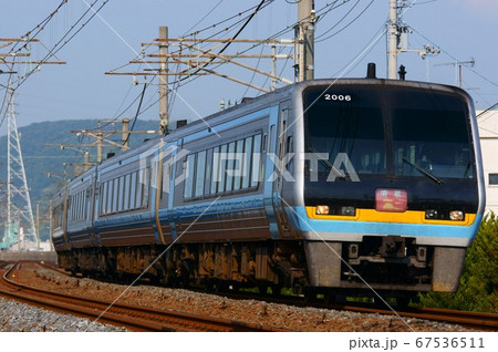 2000系気動車による特急「南風」 2000系気動車による特急「南風」 67536511