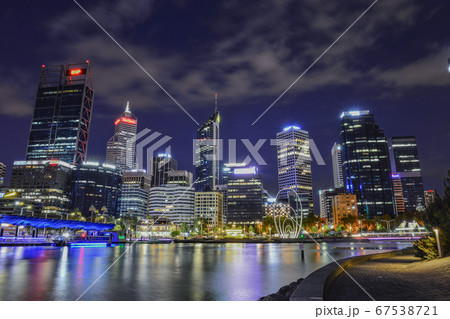 パース　夜景 67538721