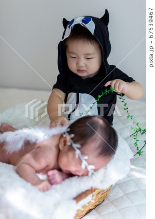 ニューボーンフォト　天使と悪魔 67539467