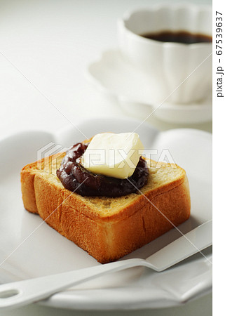あんバタートーストとコーヒー あんバタートーストとコーヒー 67539637