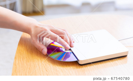 DVD　挿入　取り出す　16:9 67540780