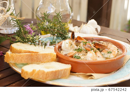 スペイン料理 アヒージョ作ってみた スペイン料理 アヒージョ作ってみた 67542242