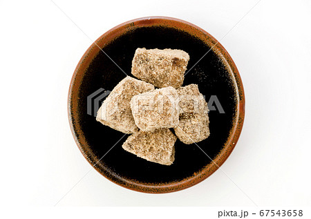 沖縄 波照間島の黒糖 沖縄 波照間島の黒糖 67543658