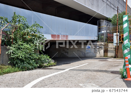 高輪橋架道橋下区道 67543744