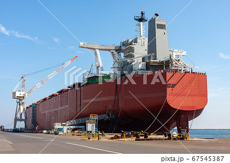 建造中のコンテナ船(三重県津市) 建造中のコンテナ船(三重県津市) 67545387