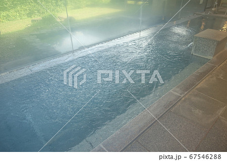 温泉の風呂 67546288