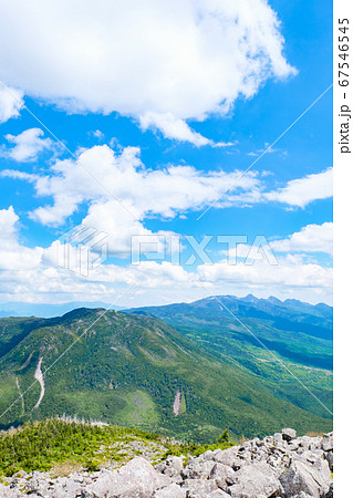 初夏の蓼科山登山:山頂から八ヶ岳を望む 初夏の蓼科山登山:山頂から八ヶ岳を望む 67546545