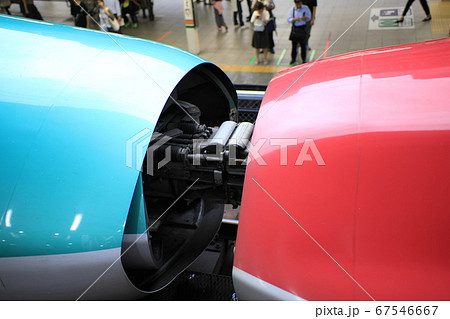 連結した新幹線 67546667