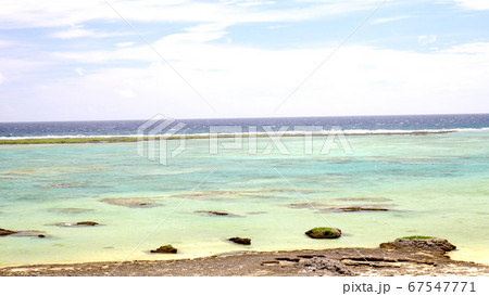 久米島のシンリ浜 67547771