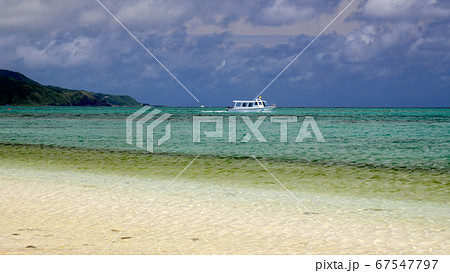 久米島のはての浜の海 67547797