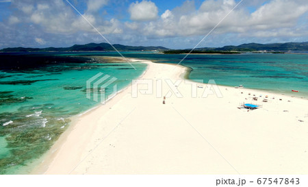 久米島のはての浜の海 67547843