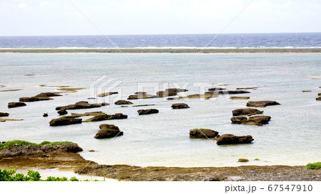 久米島のシンリ浜 67547910