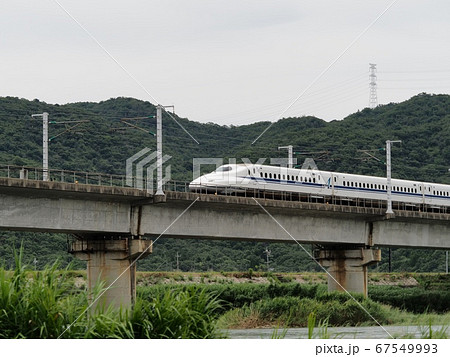 山陽新幹線千種川橋梁を渡るN700系のぞみ 山陽新幹線千種川橋梁を渡るN700系のぞみ 67549993