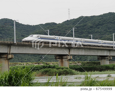 山陽新幹線千種川橋梁を渡るN700系のぞみ 山陽新幹線千種川橋梁を渡るN700系のぞみ 67549999
