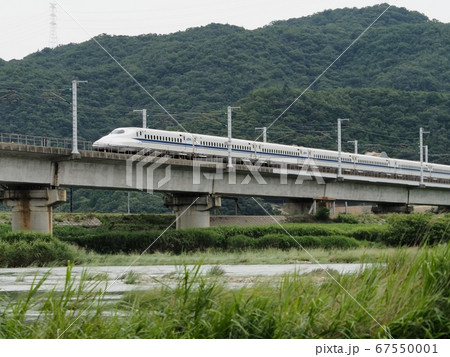 山陽新幹線千種川橋梁を渡るN700系のぞみ 67550001