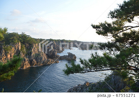 尖閣湾（佐渡島／新潟県佐渡市姫津・北狄） 67551271