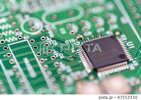 精密機器イメージ 緑色の基板 67552550