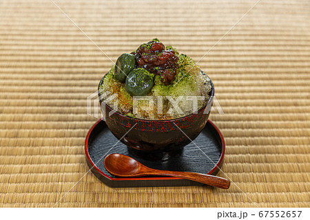 かき氷　japanese type of epidemic shaved ice 67552657