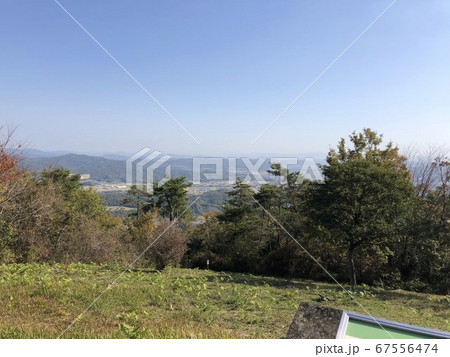 《岡山県　総社市の風景（鬼城山　鬼ノ城より）》 67556474