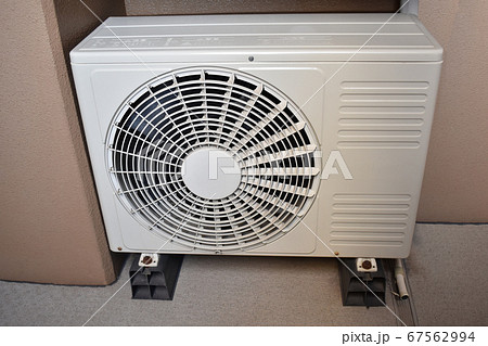 エアコンの室外機 エアコンの室外機 67562994