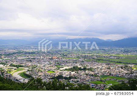 松本市　アルプス公園から見た山形村方向 67563054