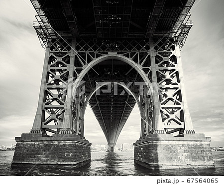 Under the Williamsburg Bridge, New York City, USA. 67564065