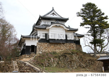 現存する唯一の山城で雲海の城としても有名な備中松山城 67564360