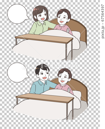 ベッドで老齢女性を介護する(吹き出し) 67564397