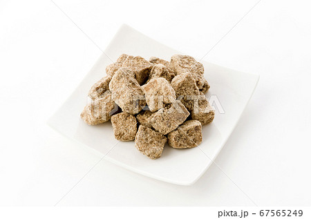 沖縄 波照間島の黒糖 67565249