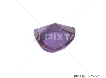 Singe puple crystal diamond 67572459