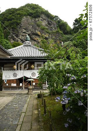 宝山寺　観音堂 67572806