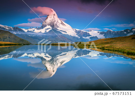 Stunning view with Matterhorn peak and Stellisee lake, Valais, Switzerland 67573151