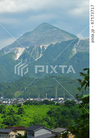 秩父散歩:秩父のシンボル武甲山と秩父市内の街並み 秩父散歩:秩父のシンボル武甲山と秩父市内の街並み 67573717