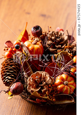 ハロウィンイメージ　カボチャ 67574435