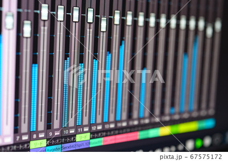 DTMで作曲をしている画面 DTMで作曲をしている画面 67575172