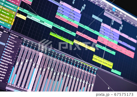 DTMで作曲をしている画面 DTMで作曲をしている画面 67575173