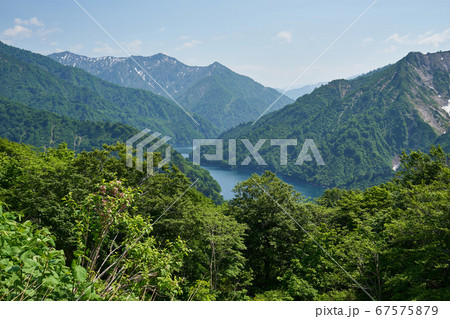 福島県 国道252号線 雪わり街道展望台からの田子倉湖の眺め 福島県 国道252号線 雪わり街道展望台からの田子倉湖の眺め 67575879