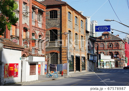 上海の街並み（北外灘付近） 67578987